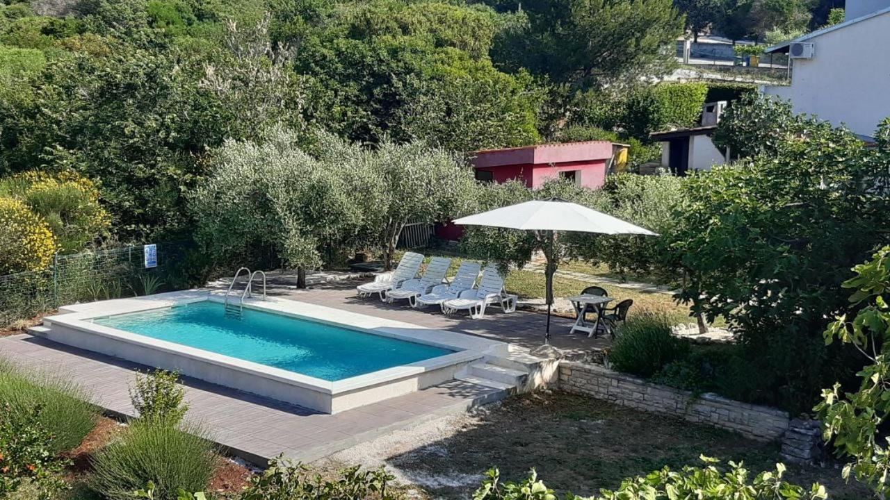 Domus Maria With Swimming Pool And Free Parking Villa Banjole Exteriör bild